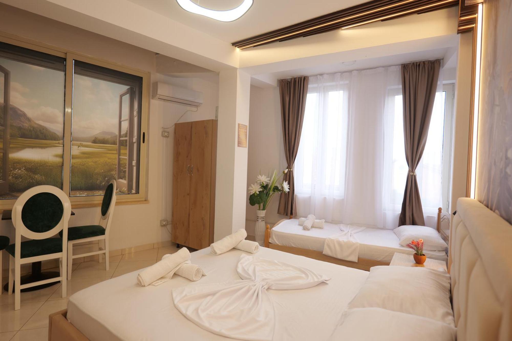 Golden Sleep Hostel Shkodër Buitenkant foto