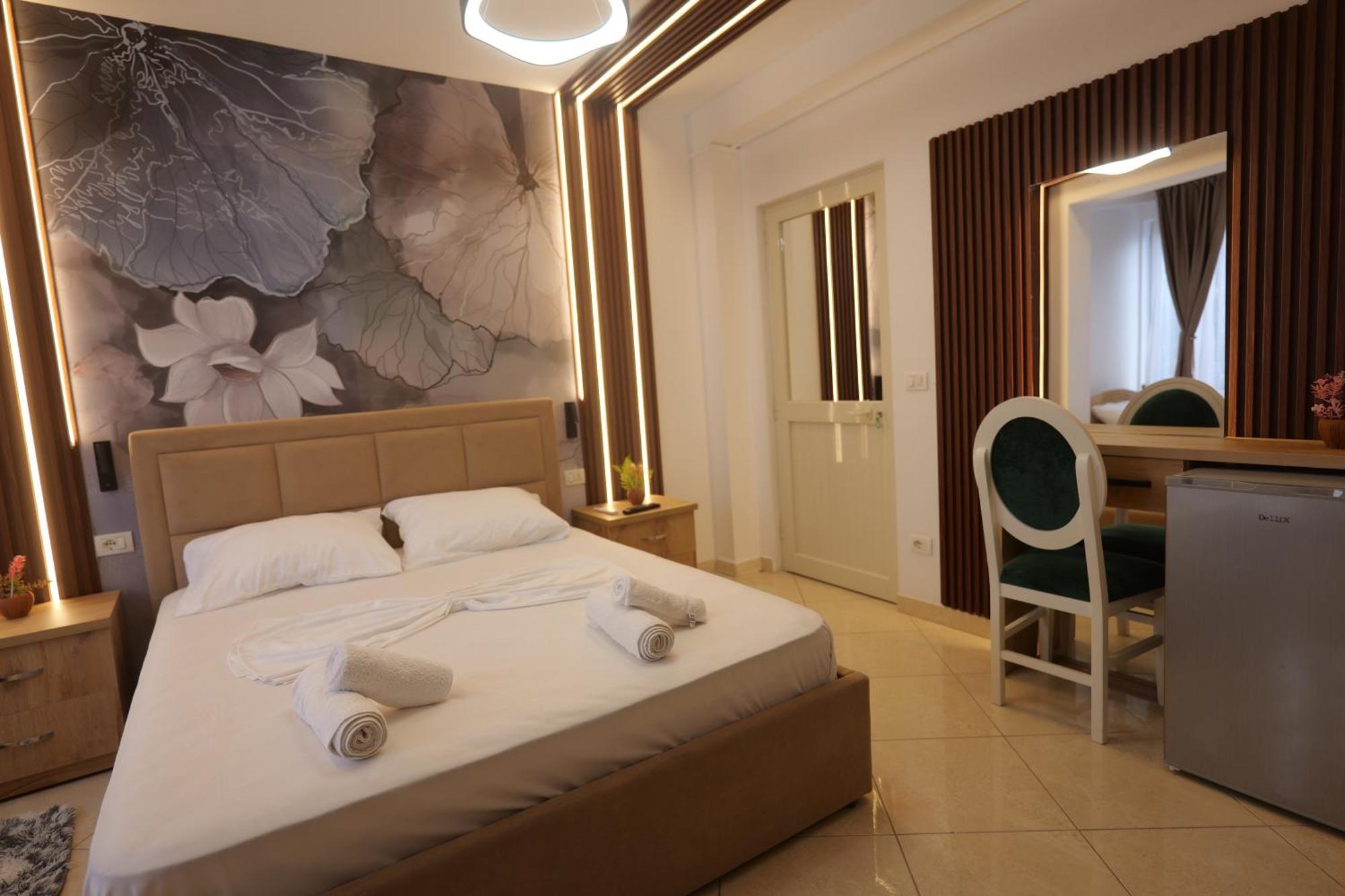 Golden Sleep Hostel Shkodër Buitenkant foto