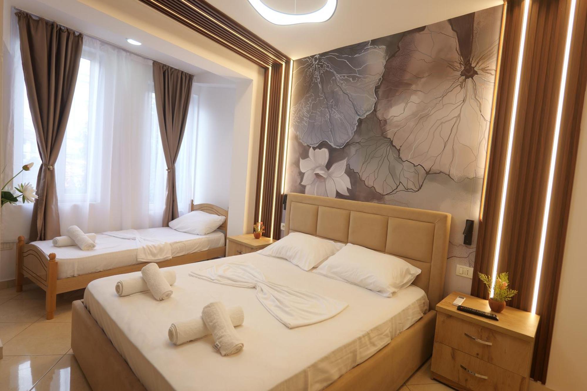 Golden Sleep Hostel Shkodër Buitenkant foto