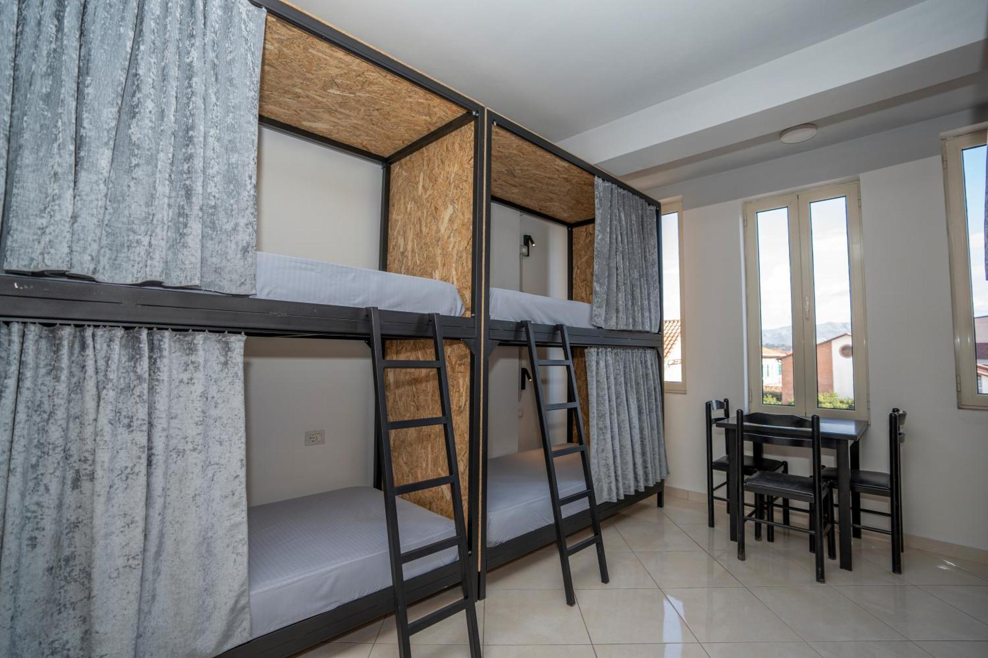 Golden Sleep Hostel Shkodër Buitenkant foto
