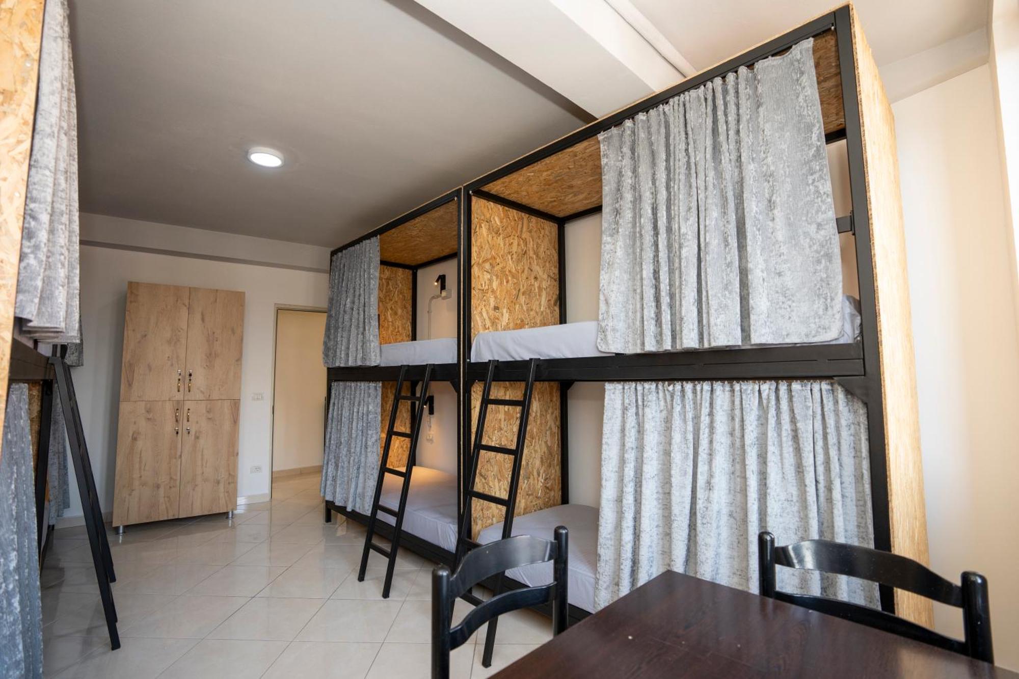 Golden Sleep Hostel Shkodër Buitenkant foto