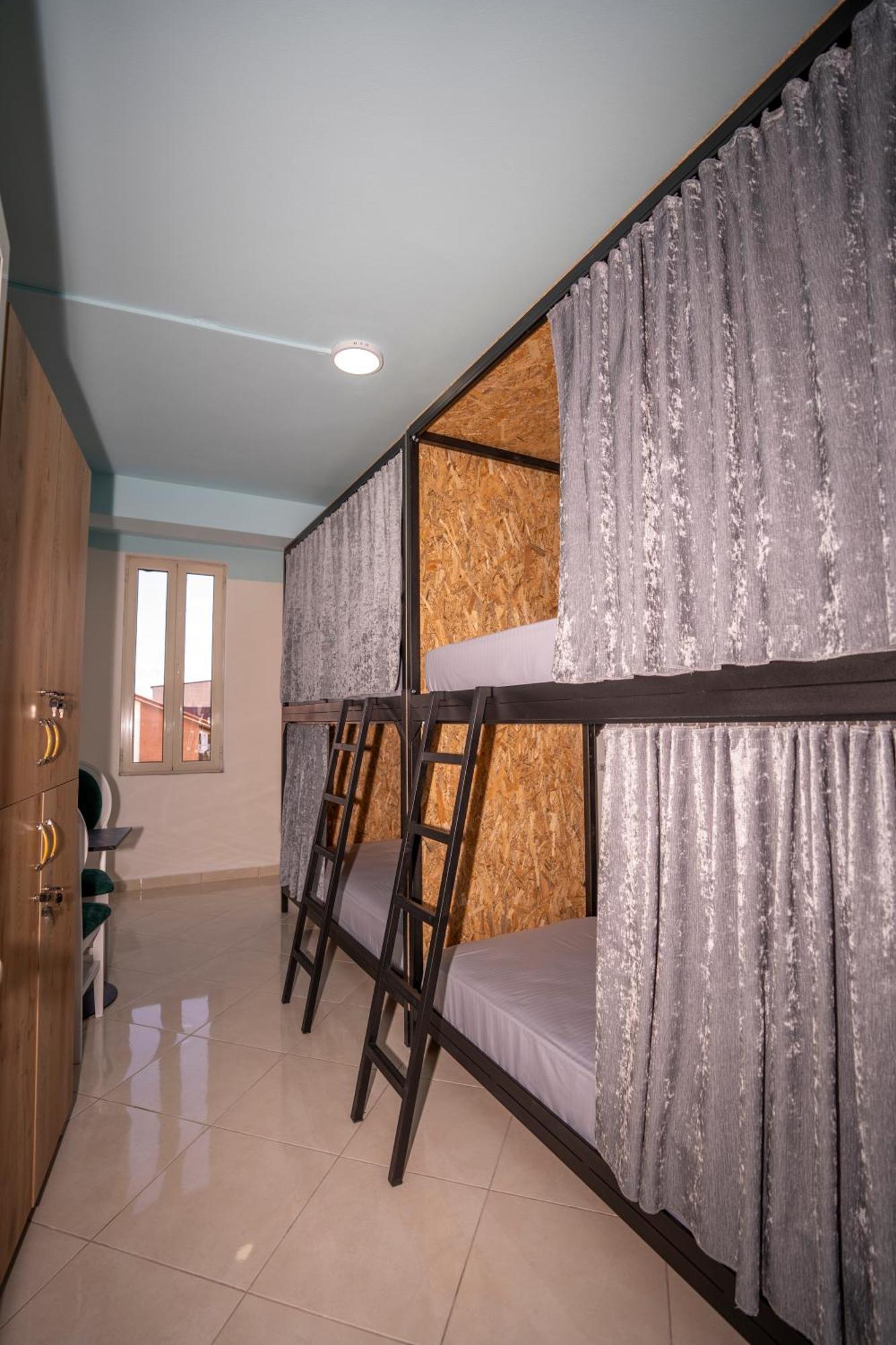 Golden Sleep Hostel Shkodër Buitenkant foto